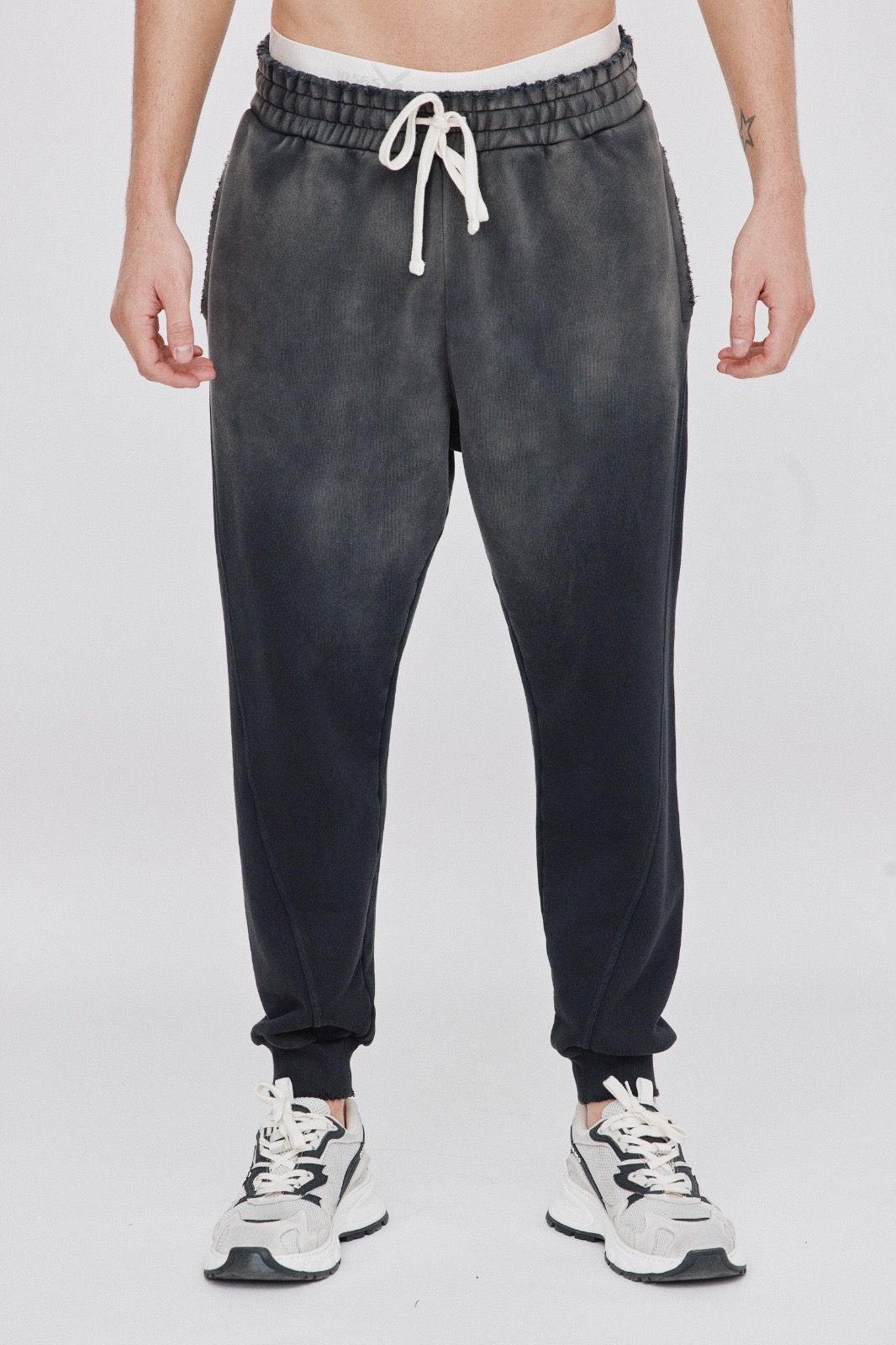 9eac479b-69a4-4196-b165-5b64c9c5fa8d